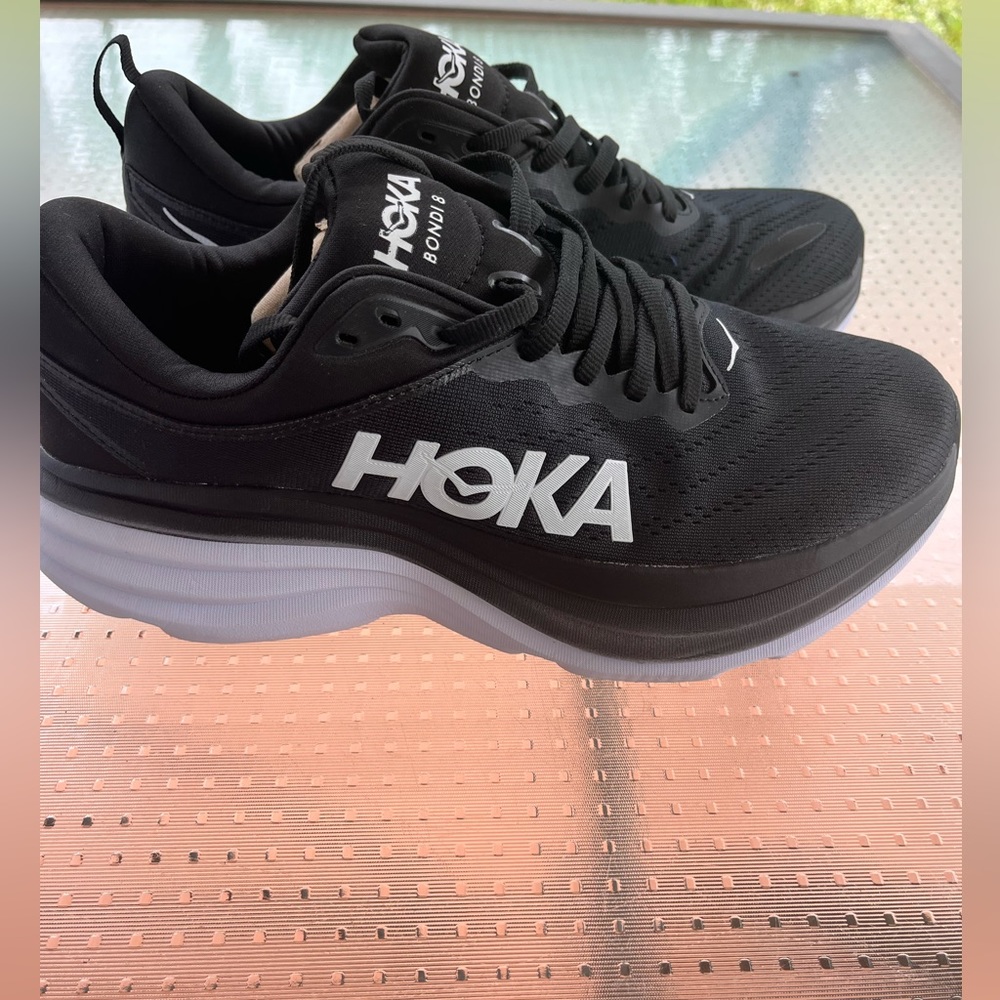 Brand new sneakers, only tried on and they are too small. Great price